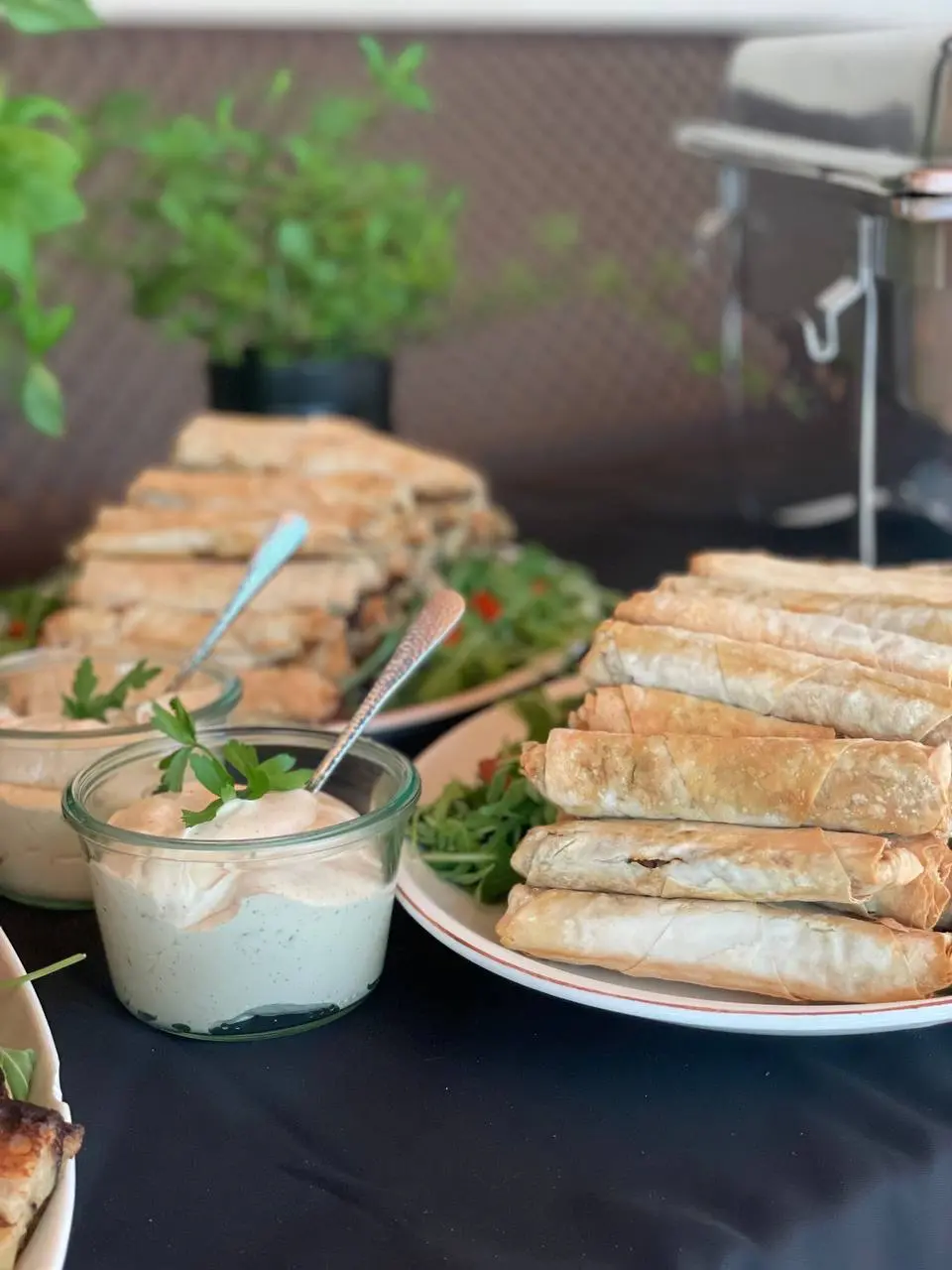 Blätterteig Rollen Mit Dip Catering